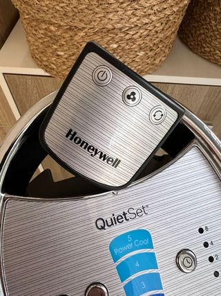 Ventilador Torre Honeywell HY254E