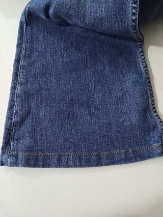 Pantalón vaquero flare Bershka azul
