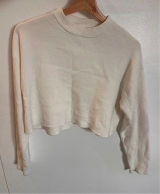 Sudadera blanca de manga larga