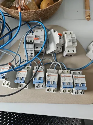 Plomos eléctricos varios
