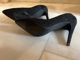 TACONES NEGRO PUNTA TALLA 39 UN USO