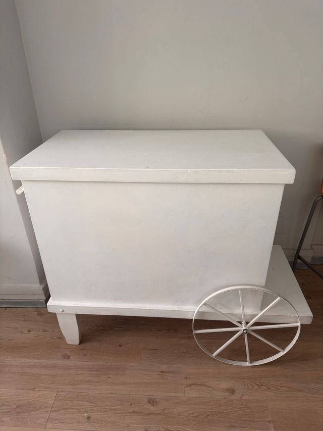 Carrinho de restauração em madeira, estante ou mobiliário de bar