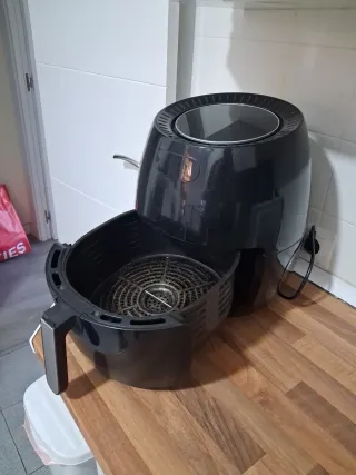 Freidora de aire negra