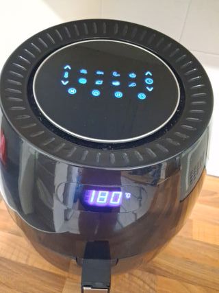 Freidora de aire negra