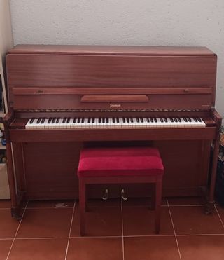 Piano vertical Jermyn cerezo