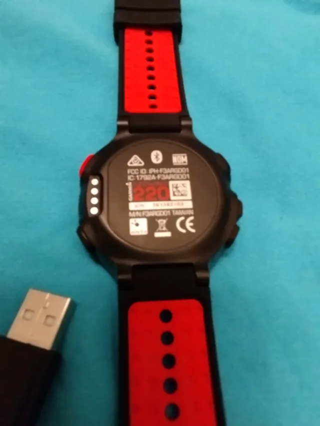 Garmin Forerunner 220 GPS, pari al nuovo!