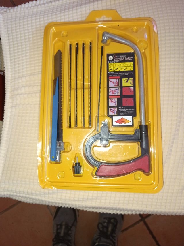 Sierra de arco con hojas de repuesto