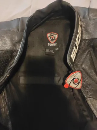 Chaqueta Moto Cuero Sintético Talla S como nueva 