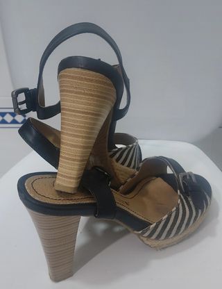 Sandalias Mustang Tacón Madera Rayas