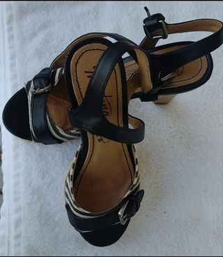 Sandalias Mustang Tacón Madera Rayas