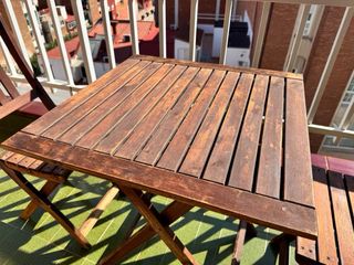 Conjunto Mesa y 2 Sillas Madera Plegables