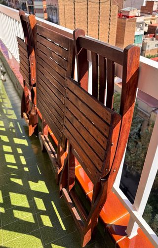 Conjunto Mesa y 2 Sillas Madera Plegables