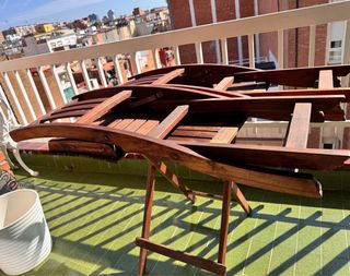 Conjunto Mesa y 2 Sillas Madera Plegables