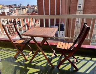 Conjunto Mesa y 2 Sillas Madera Plegables