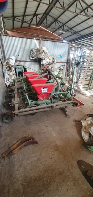 Sembradora de maíz de precisión 5 surcos