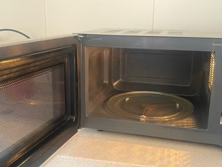 Microondas Home Carrefour con Grill
