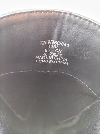 Botines negros acolchados