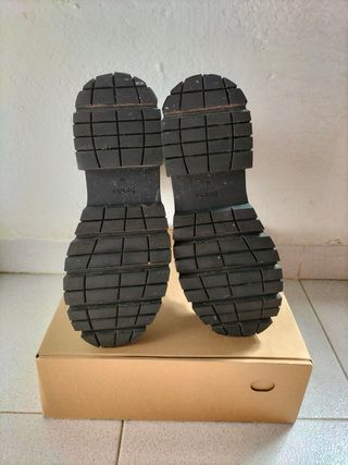 Botines negros acolchados