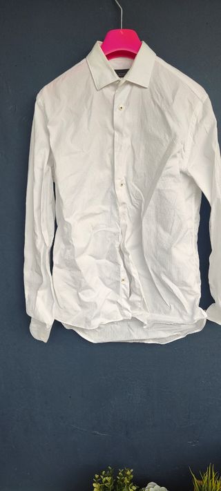 Camisa de vestir blanca