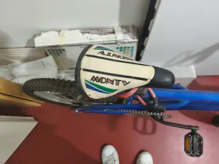 Bicicleta BMX azul