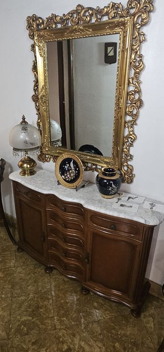Recibidor antiguo clásico completo con espejo