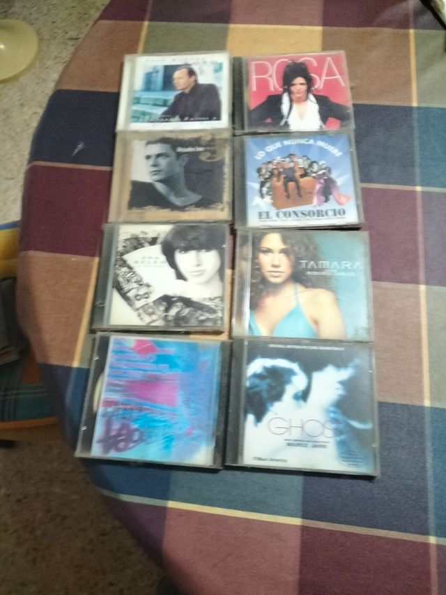 Lote
CD Vari artisti pop latini
Prezzo unitario