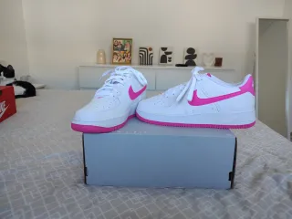 Nike Air Force 1 Low originales y nuevas.
