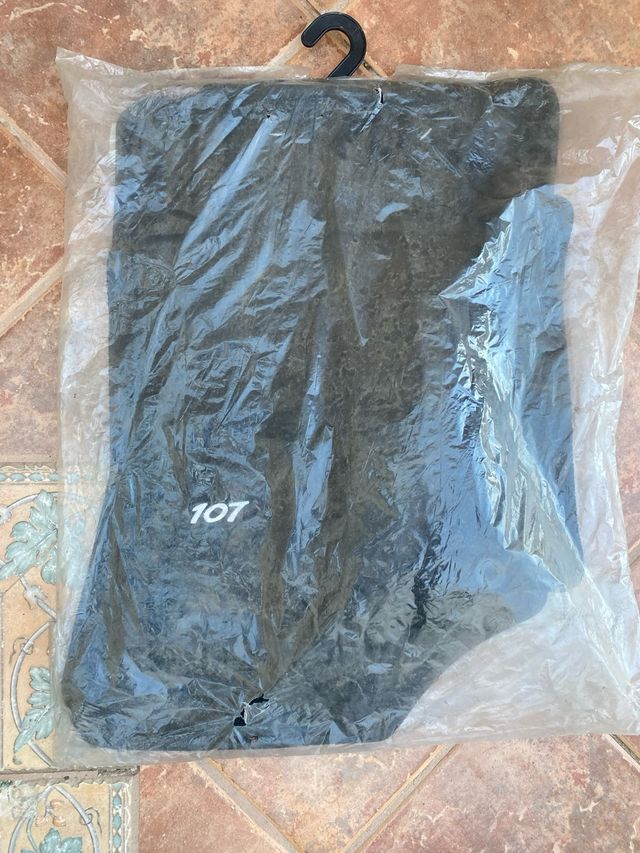 Conjunto alfombrillas Peugeot 107