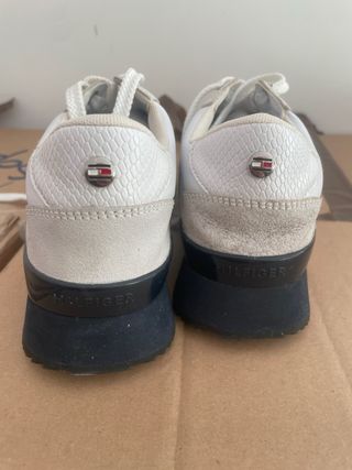 Zapatillas Tommy Hilfiger Blancas y Rojas