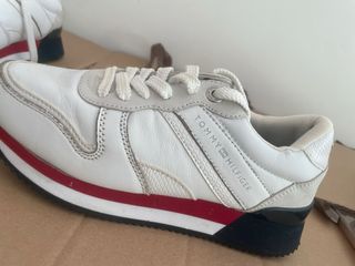 Zapatillas Tommy Hilfiger Blancas y Rojas