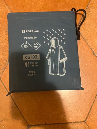 Poncho Forclaz lluvia XS/XL