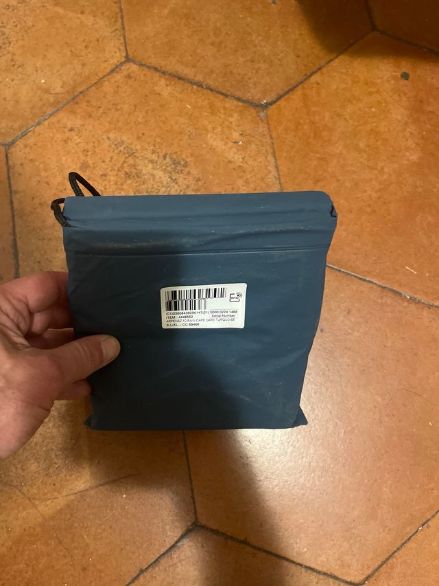 Poncho Forclaz lluvia XS/XL