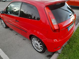 Ford Fiesta 2005, 1560 cm3, 3 puertas 