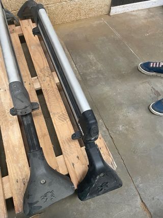 Portaesquís Peugeot 3008 Thule