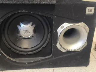 Subwoofers y Amplificadores Coche