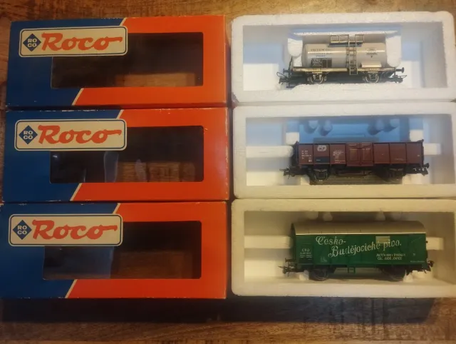 3 vagões de comboio Roco HO