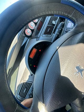 Peugeot 807 2005