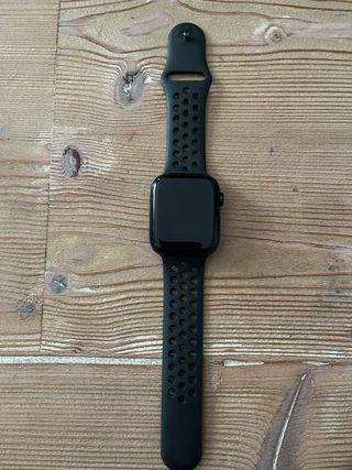 Apple Watch Series 7 Nike Negro