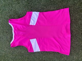 Top Deportivo Rosa Nike Dri-Fit Talla L (parece M)