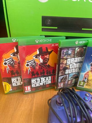 Xbox One con mando y juegos