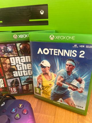 Xbox One con mando y juegos