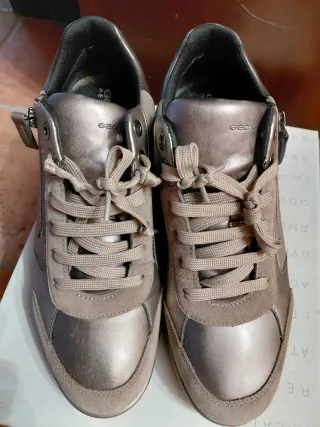 Scarpe donna Geox marrone/oro