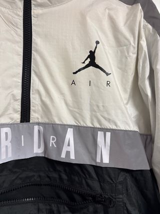 Sudadera Jordan Anorak Blanca y Negra
