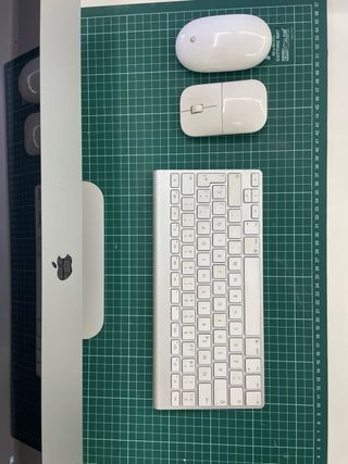 Apple iMac i5 27”+ Teclado + Ratón
