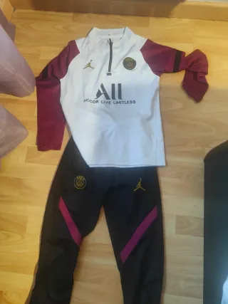 Chándal PSG Niño Jordan Blanco y Negro talla 12