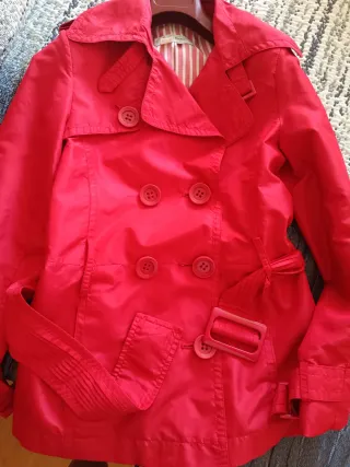 Gabardina Zara Mujer Roja