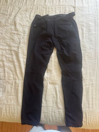 Pantalón de montaña, marca Ternua