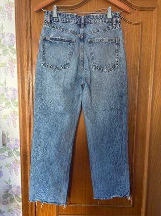 Pantalón vaquero Zara azul