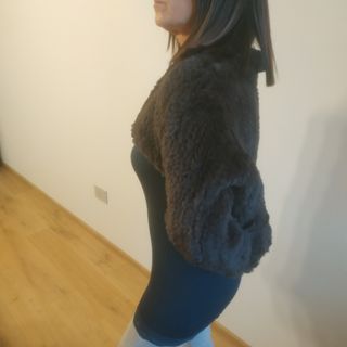 Bolero peloso corto marrone