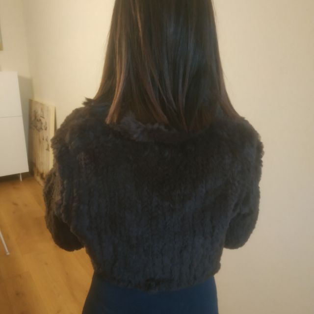 Bolero peloso corto marrone